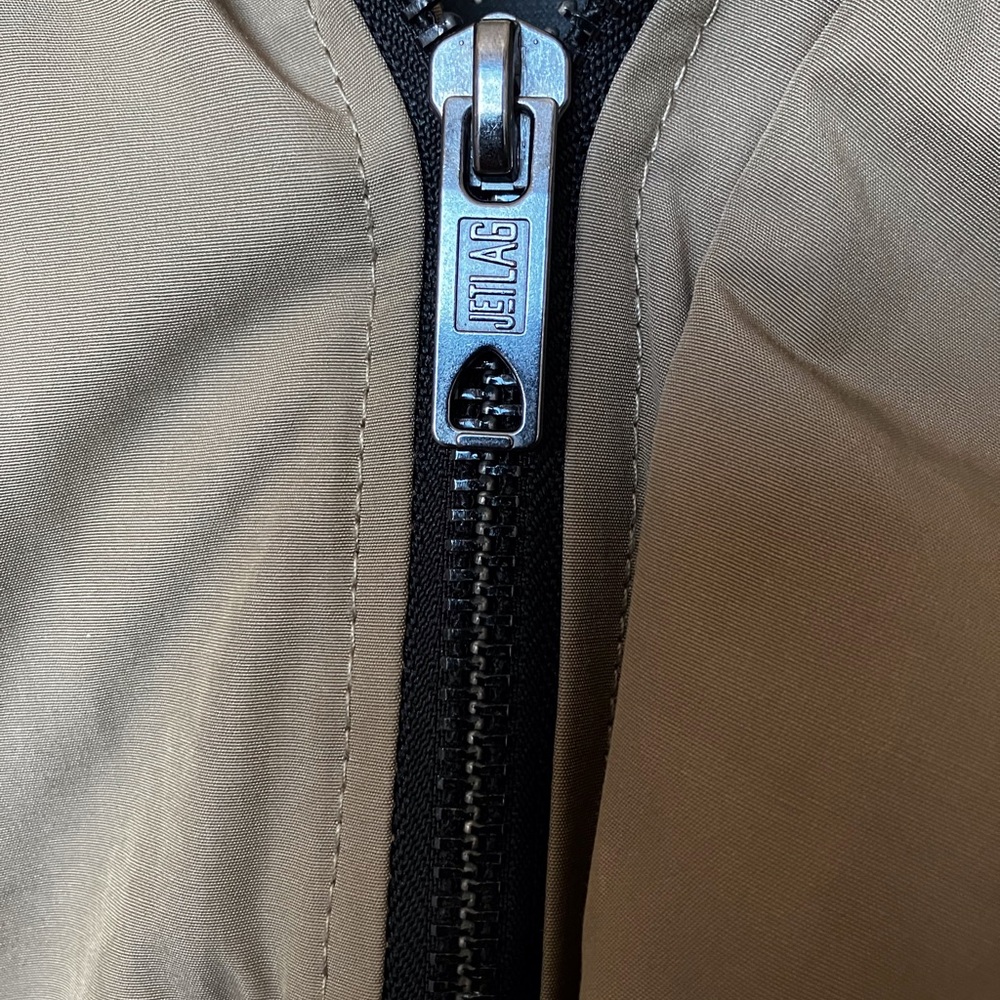 JetLag Jacket - Picture 5 of 9